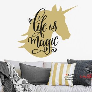 استیکر دیواری زندگی جادویی است
