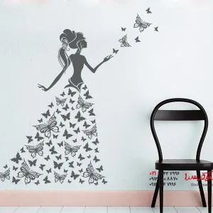 برچسب دیواری بانویی با پروانه‌ها