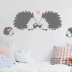 برچسب دیواری خانواده جوجه تیغی