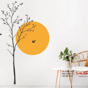 عکس برچسب دیواری درخت باریک با طرح خورشید