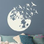 عکس برچسب دیواری ماه با پرندگان