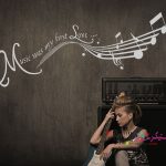 عکس برچسب دیواری موسیقی اولین عشق من بود..._