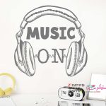 عکس برچسب دیواری موسیقی با هدفون