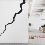 عکس ترک خوردگی برچسب دیواری