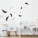 برچسبهای دیواری طرح پر در اتاق کودک